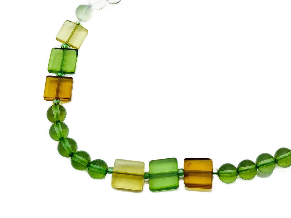 Collier Karibischer Bernstein mit grünen,gelben und braunen Würfeln