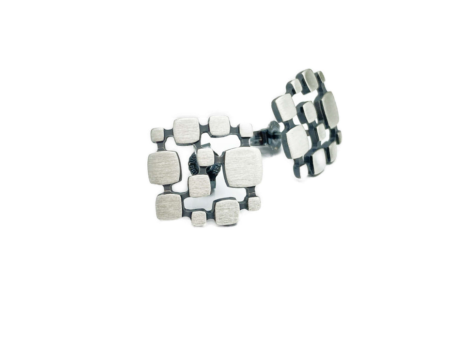 Ohrstecker Wabe mattiert und geschwärzt Silber