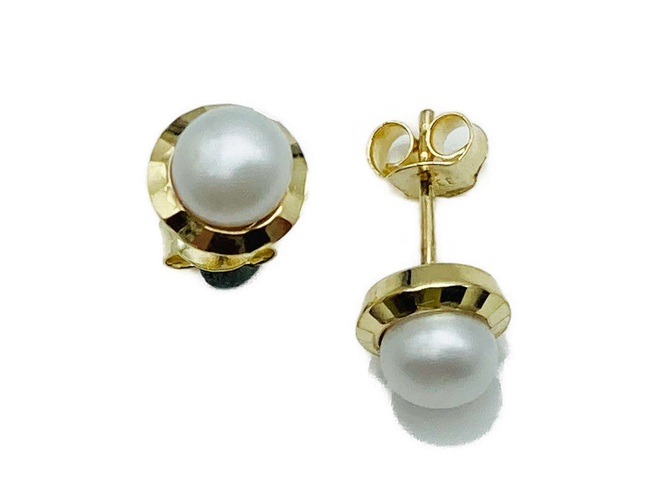 Ohrstecker mit Süßwasserperle 5-5,5 mm | Gold