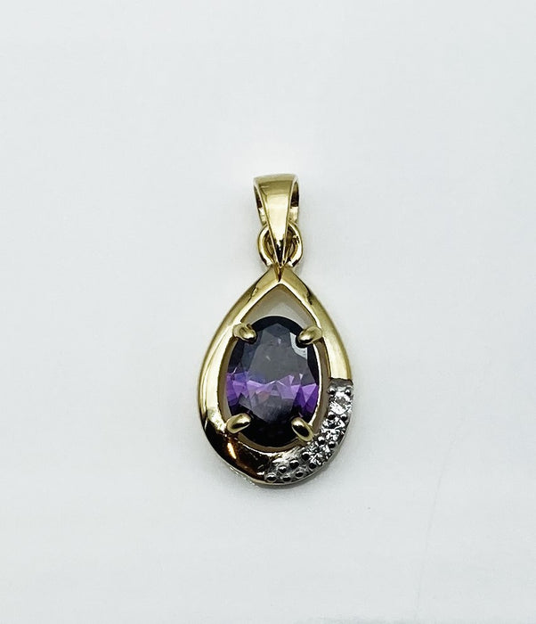 Anhaenger mit Amethyst synth.| Gold