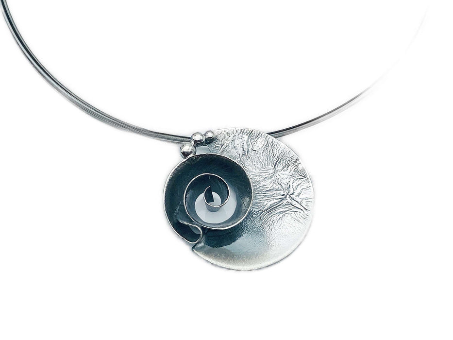 Anhänger mit Schnecken-Muster | Silber oxidiert