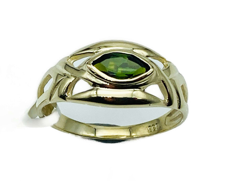 Ring mit echt Turmalin in Navetteschliff | Gold