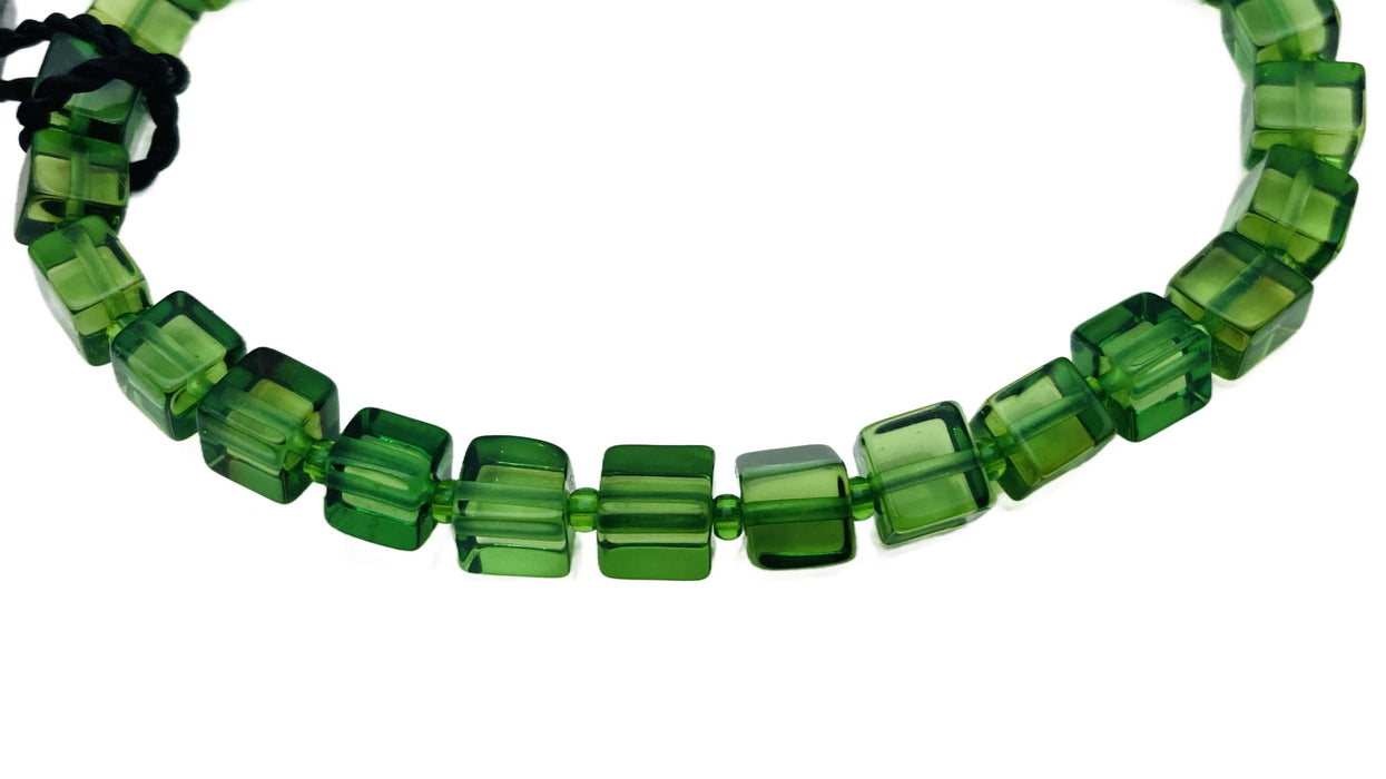Armband mit grünem Bernstein aus der Karibik | Würfel