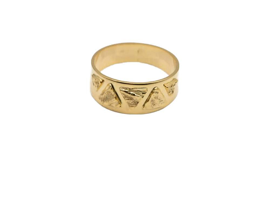 Goldring mit Triangle und Zierbelötung