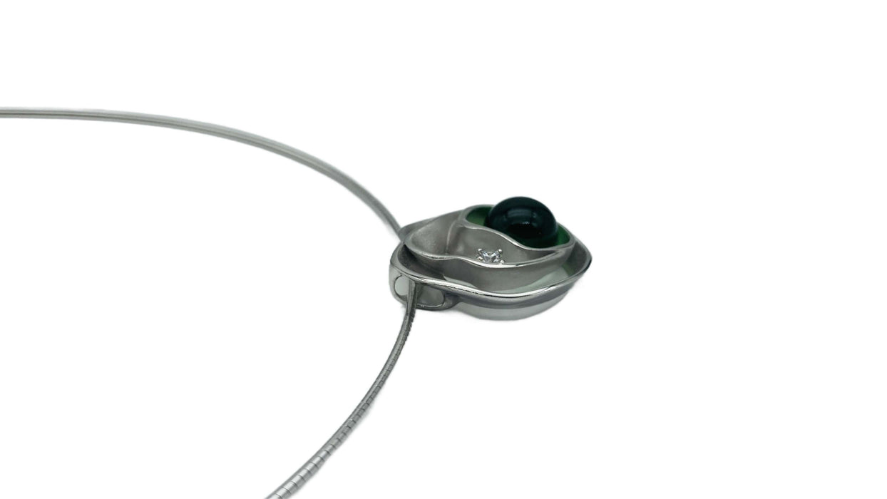 Collier mit grünem Bernstein aus der Karibik | Silber