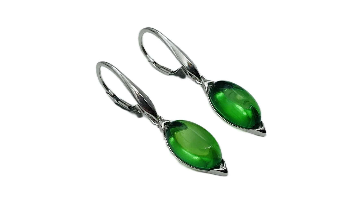 Ohrpendel mit grünem Bernstein aus der Karibik | Silber