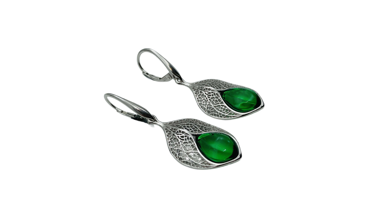 Ohrhänger mit grünem Bernstein aus der Karibik | Silber