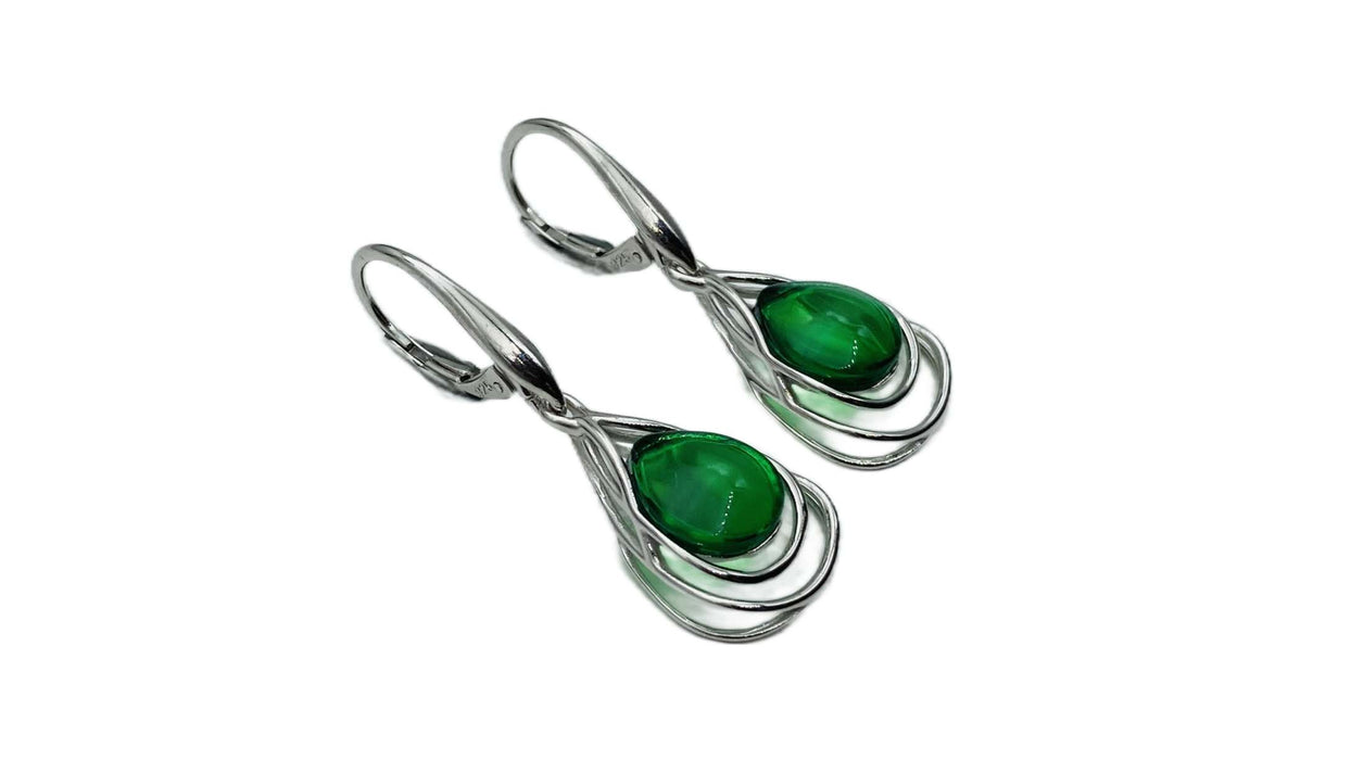 Ohrhänger mit grünem Bernstein aus der Karibik | Silber