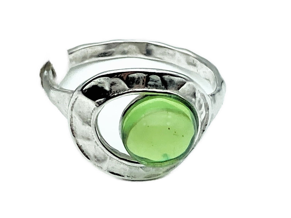 Ring mit grünem Bernstein aus der Karibik | Silber