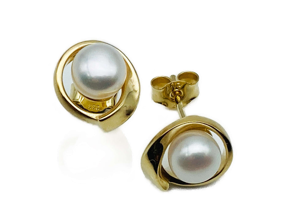 Ohrstecker mit Süßwasser-Perle | Gold