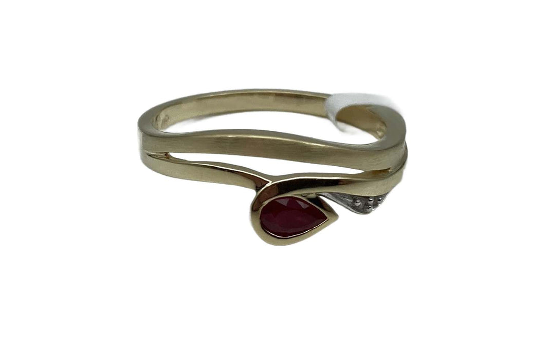 Ring mit echtem Rubin / Brillant | Gold