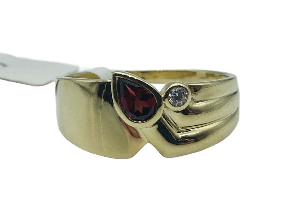 Breiter Goldring mit echtem Granat | 333/-