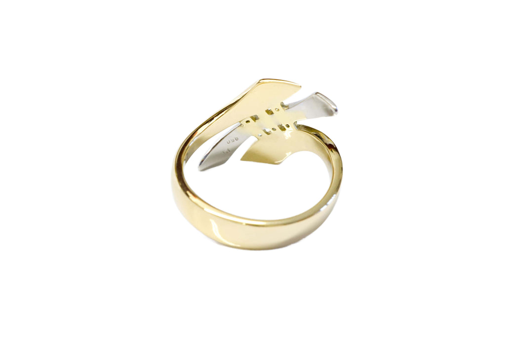 Goldring "Wave" mit 6 Brillanten und Platin hangefertigt
