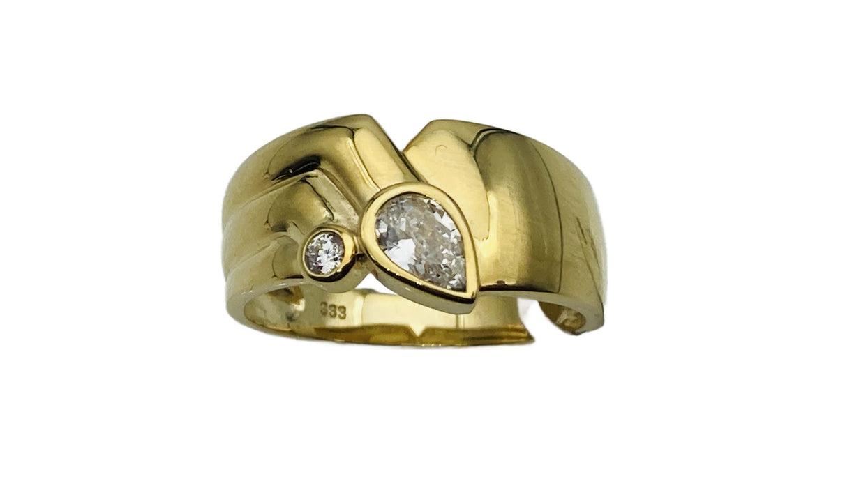 Breiter Goldring mit funkelnden Zirkonia | 333/-