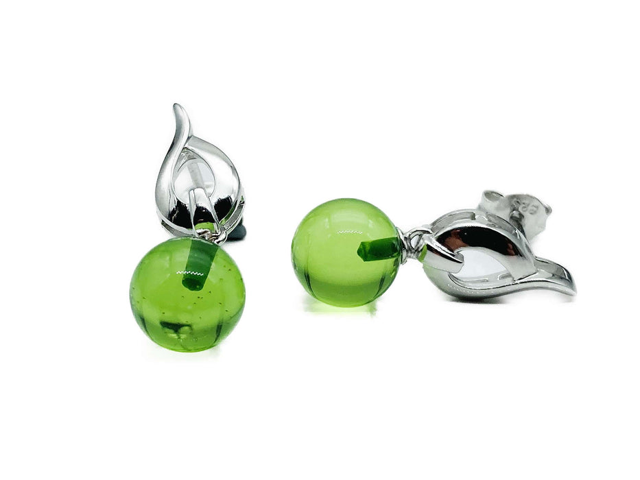 Ohrringe mit grünem Bernstein aus der Karibik | Silber