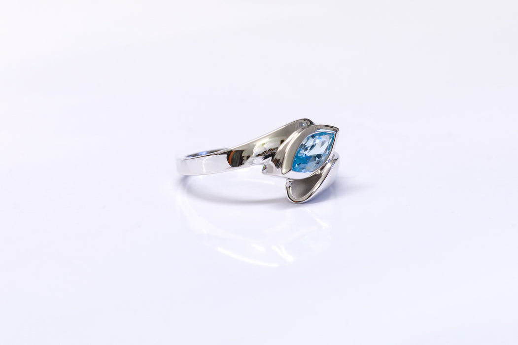 Ring mit echtem blauen Edeltopas Silber