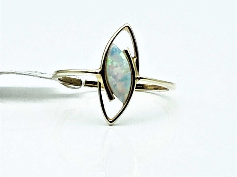 Ring mit weißem Opal | Gold